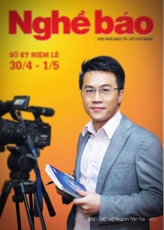 Nam MC, BTV Tấn Tài xuất hiện trên bìa tạp chí Nghề báo.