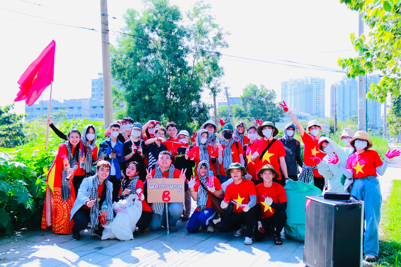 Nhật Minh tham gia chiến dịch làm cho thế giới sạch hơn 2023 do Xanh Việt Nam tổ chức. Nhật Minh tham gia chiến dịch làm cho thế giới sạch hơn 2023 do Xanh Việt Nam tổ chức.