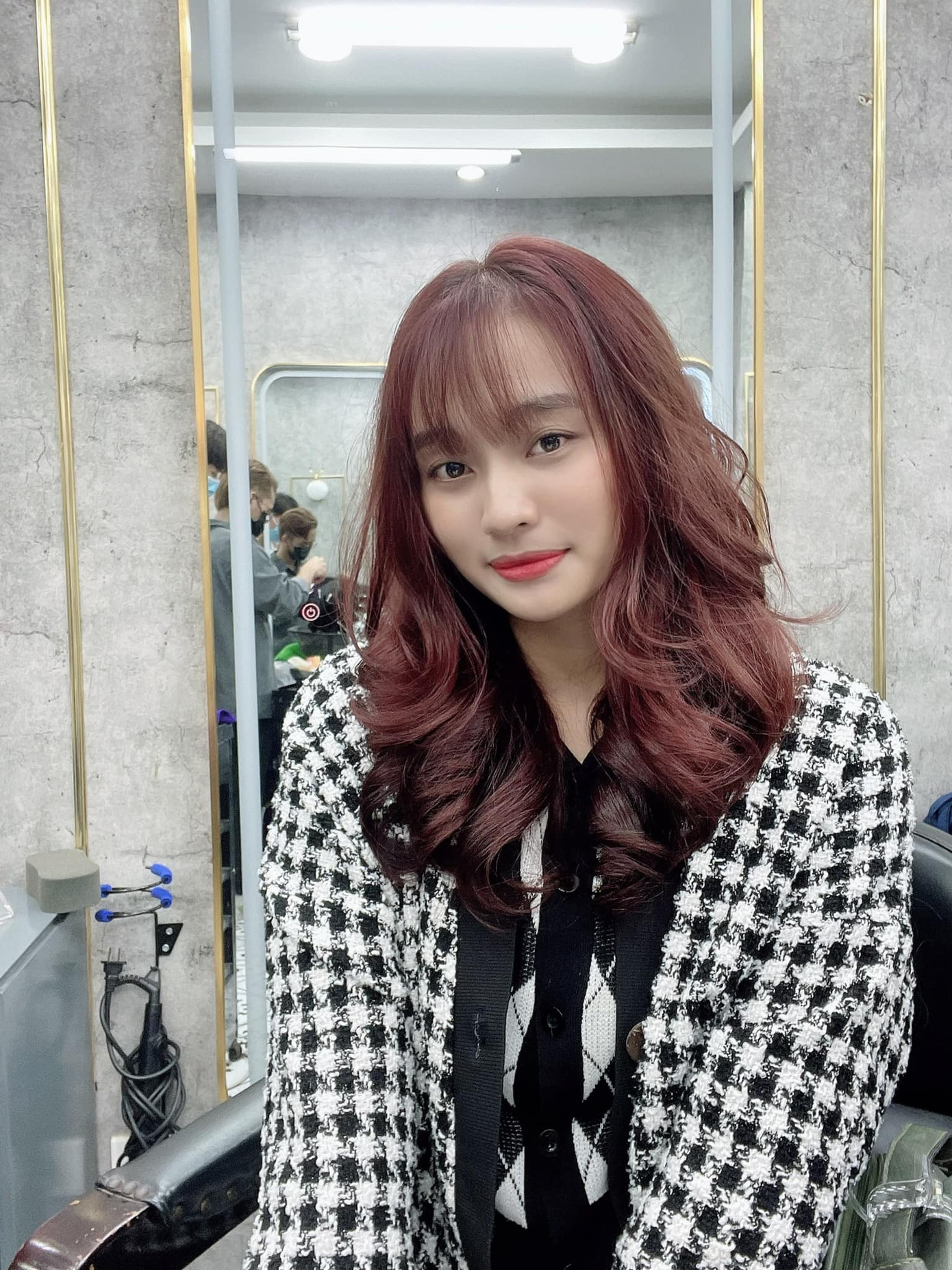 Nguyễn Hoàng Hà sợ bị hỏi trong dịp Tết. Nguyễn Hoàng Hà sợ bị hỏi trong dịp Tết.