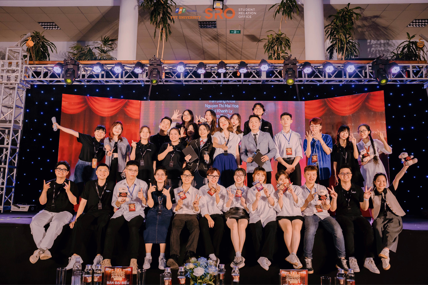 Công việc dẫn chương trình là đam mê và Quốc Tuấn mong muốn chứng minh cho bố mẹ thấy sự cố gắng của mình. Công việc dẫn chương trình là đam mê và Quốc Tuấn mong muốn chứng minh cho bố mẹ thấy sự cố gắng của mình.