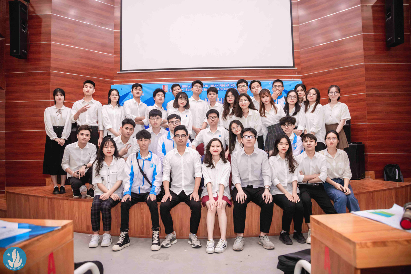 Thu Quỳnh tham gia tập huấn Cán bộ Hội chủ chốt cấp trường năm 2021.