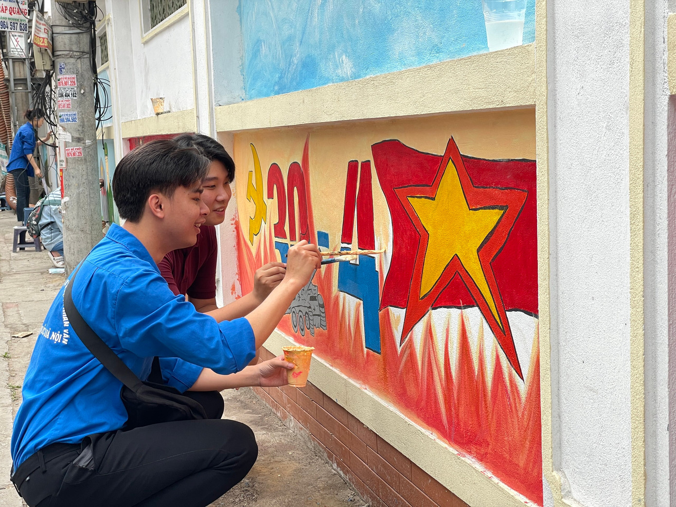 Nam sinh thường xuyên tổ chức và tham gia các chương trình tình nguyện. Nam sinh thường xuyên tổ chức và tham gia các chương trình tình nguyện.