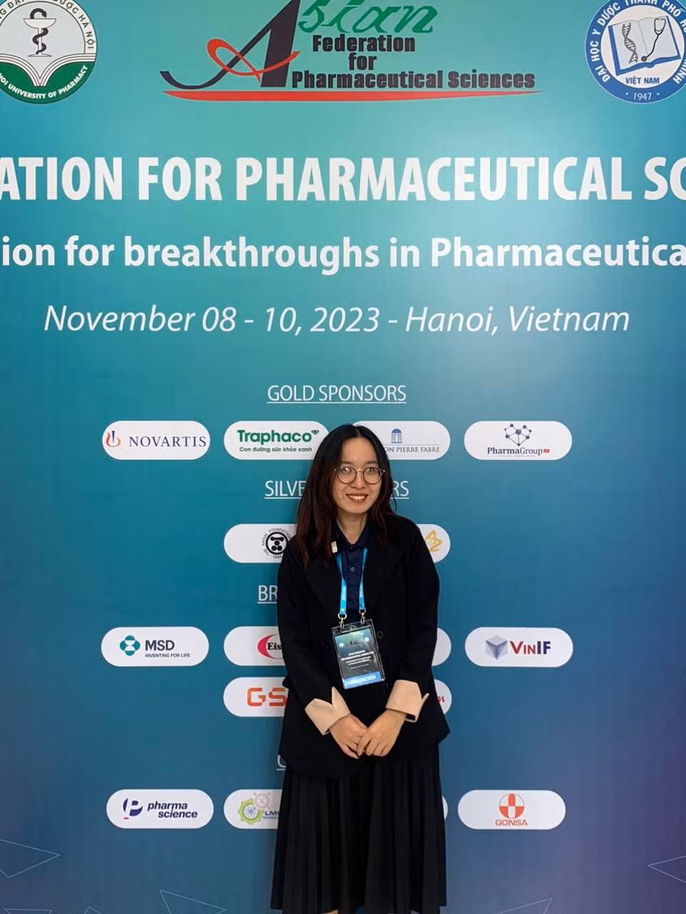 Mai Anh cùng Hội Sinh viên vinh dự được tham gia khâu tổ chức sự kiện chuyên ngành Hội nghị Khoa học Dược Châu Á AFPS 2023.
