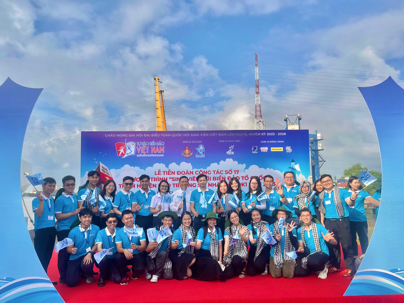 Đoàn đại biểu Thành phố Hồ Chí Minh.