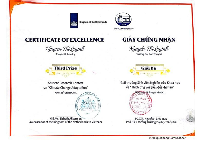 Giải thưởng nghiên cứu khoa học Nguyễn Thị Quỳnh đạt được trong khóa học. Giải thưởng nghiên cứu khoa học Nguyễn Thị Quỳnh đạt được trong khóa học.