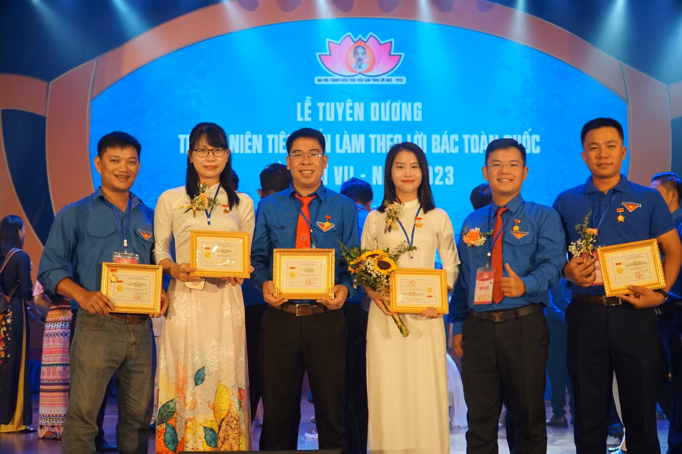 Thanh Thảo nhận bằng khen Thanh niên tiên tiến làm theo lời Bác toàn quốc lần thứ VII năm 2023.