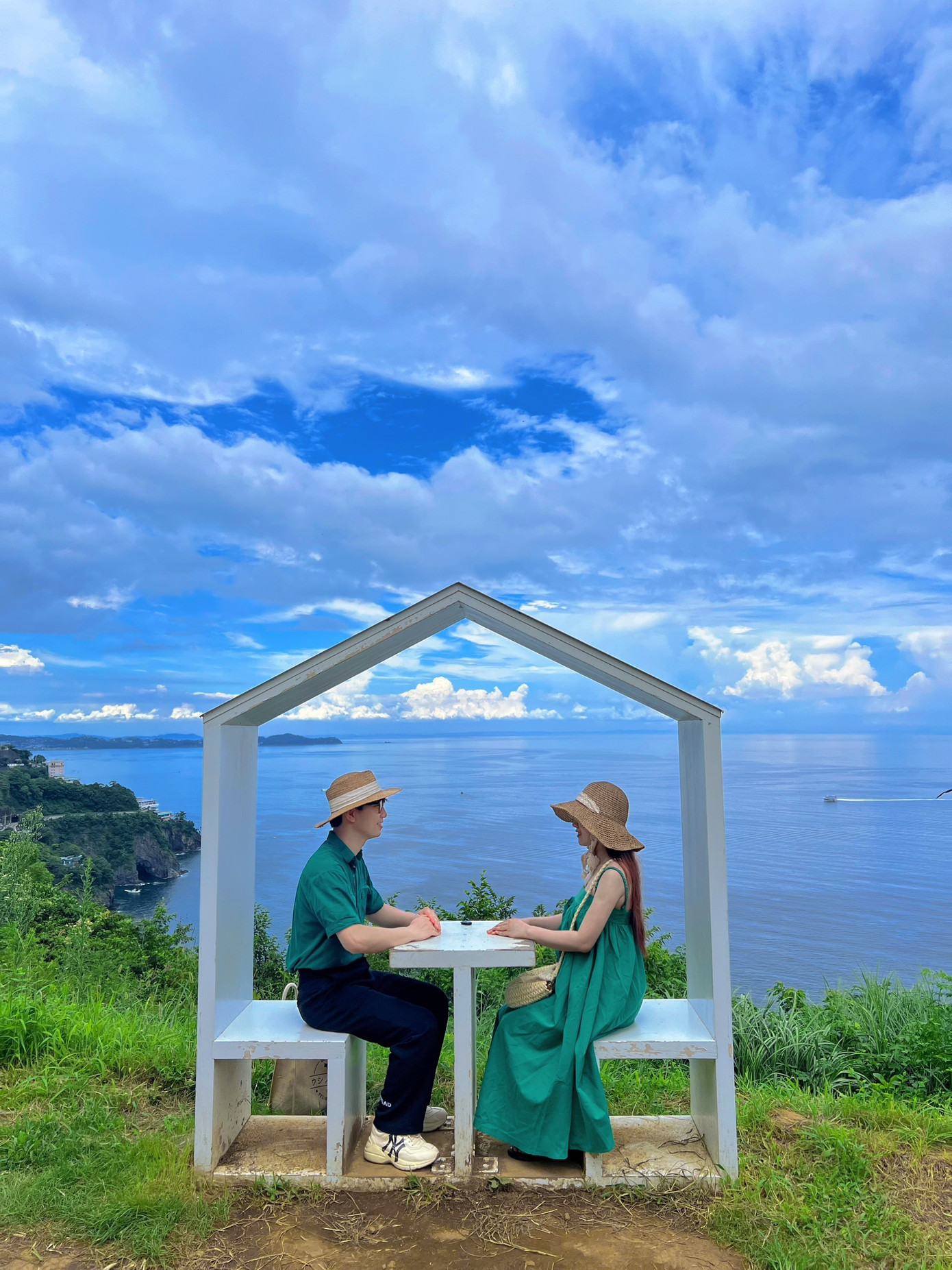 Ánh Ngọc và Văn Quân trong chuyến du lịch tại Acao Forest, Nhật Bản. Ánh Ngọc và Văn Quân trong chuyến du lịch tại Acao Forest, Nhật Bản.