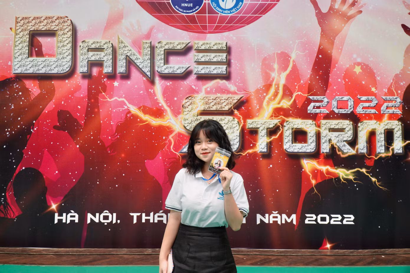 Cô là Phó ban Tổ chức sự kiện “Dance Storm 2022 - World Edition” - Sự kiện thường niên của Hội Sinh viên nhằm tạo ra sân chơi giao lưu văn hoá văn nghệ cho sinh viên.