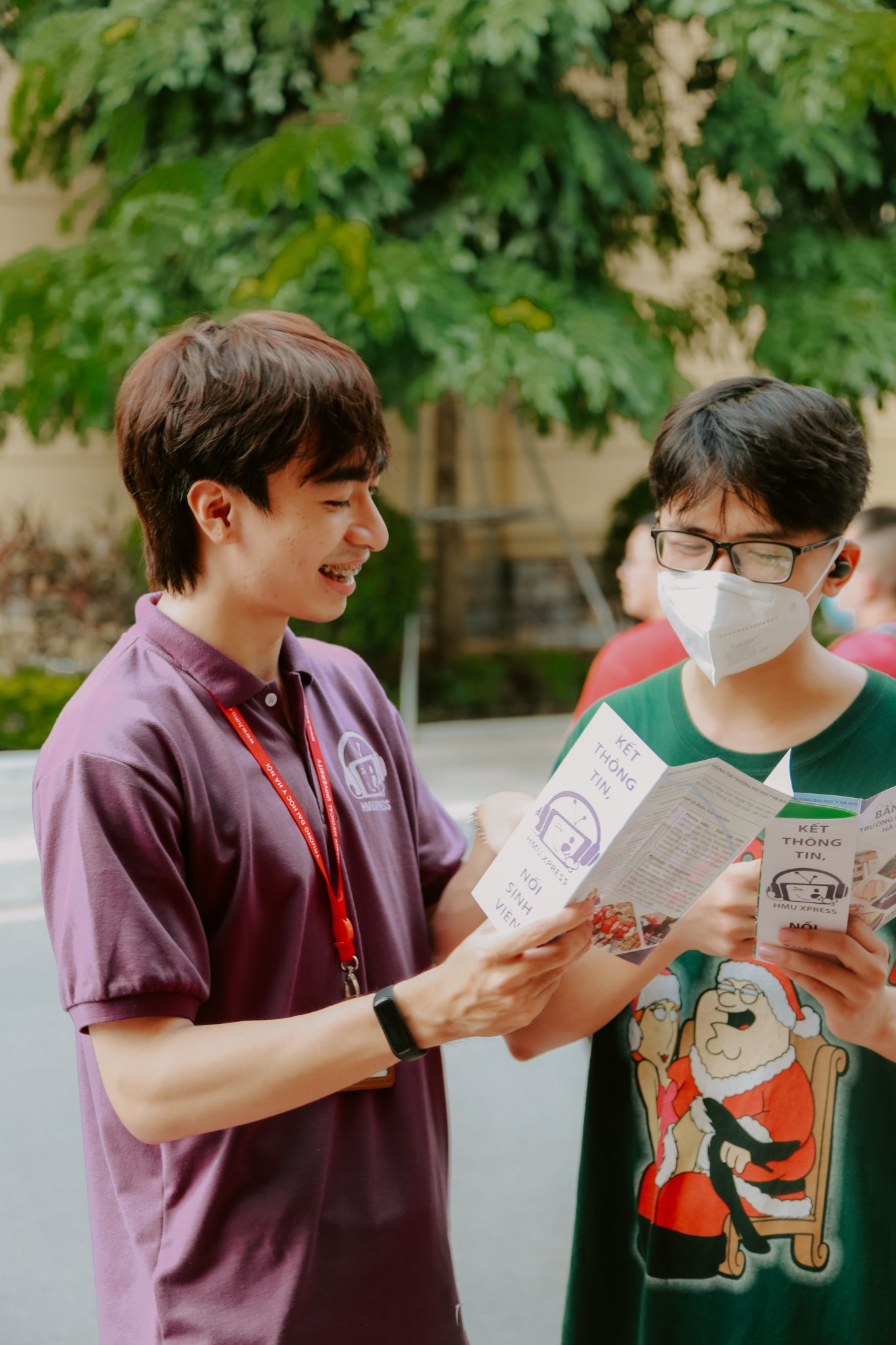 Nam sinh có nguồn năng lượng và suy nghĩ tích cực trong cuộc sống. Nam sinh có nguồn năng lượng và suy nghĩ tích cực trong cuộc sống.