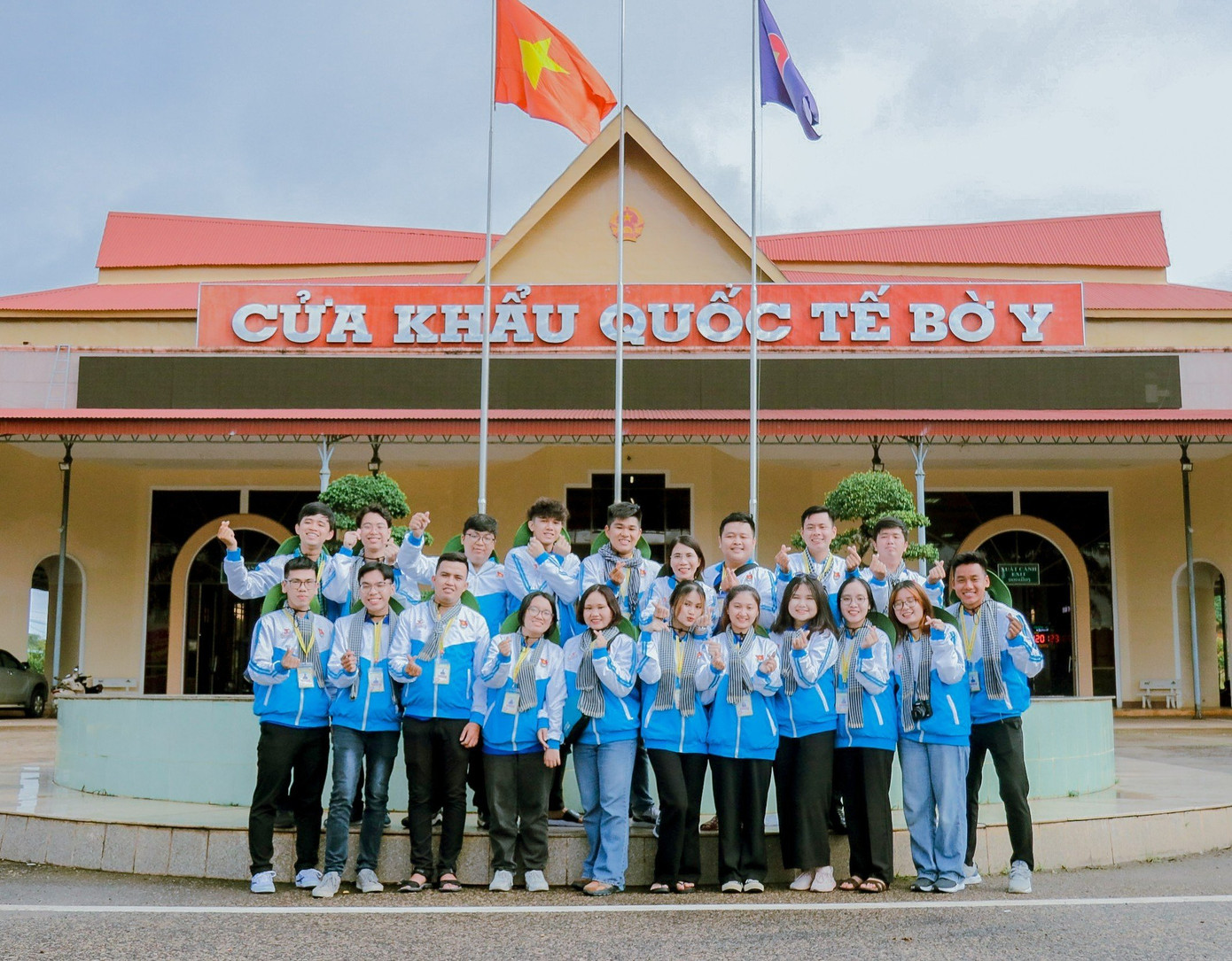 Hướng tới mục tiêu xây dựng Thanh niên Việt Nam “tâm trong - trí sáng - hoài bão lớn”.