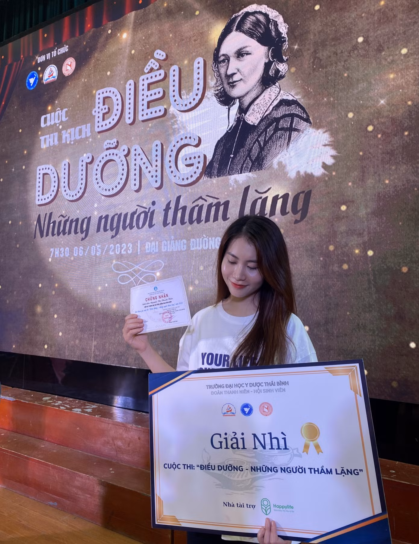 Tích cực tham gia các cuộc thi về chuyên ngành đang học tập.