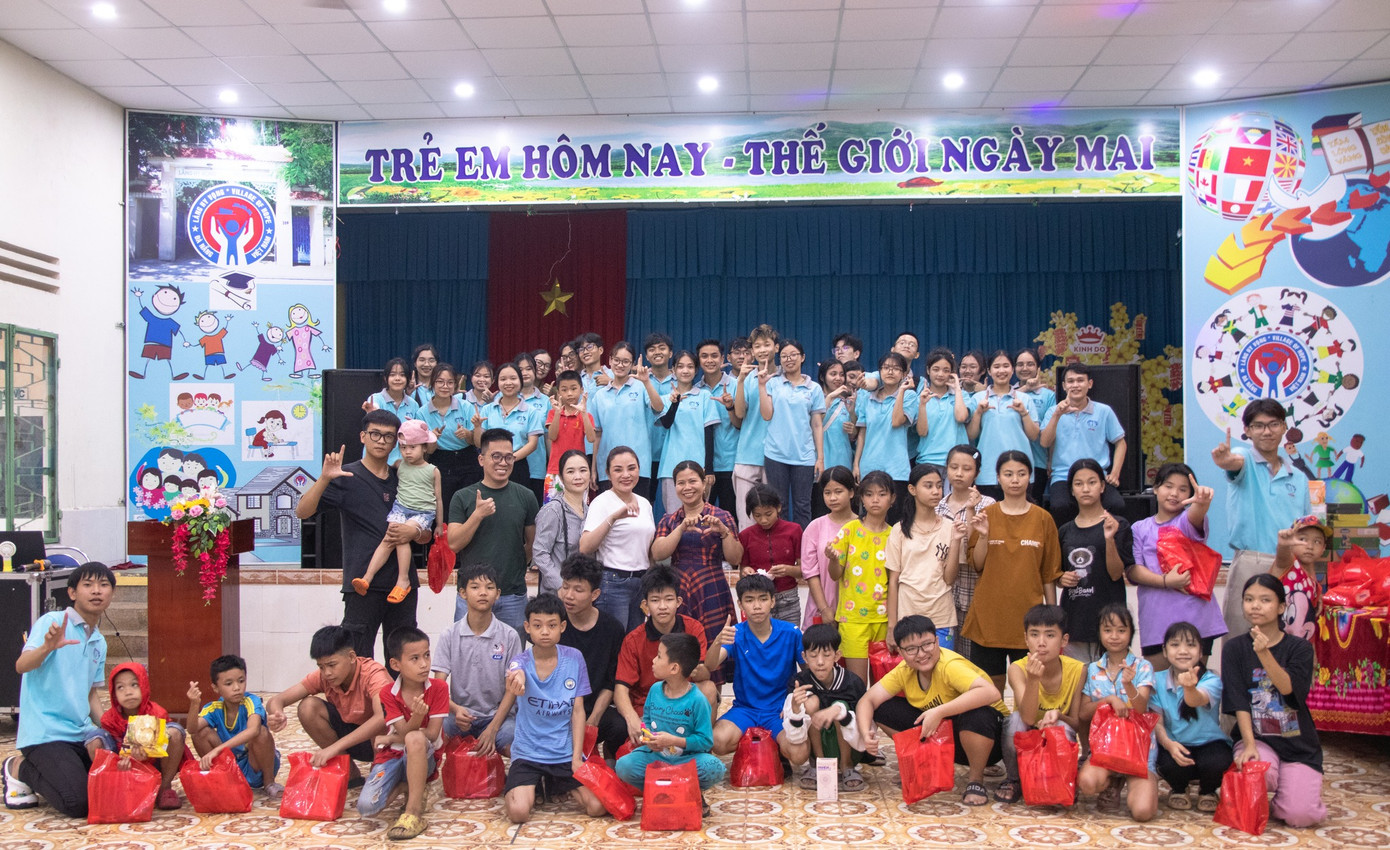 Kết nối và lan tỏa yêu thương đến cộng đồng, xã hội. Kết nối và lan tỏa yêu thương đến cộng đồng, xã hội.