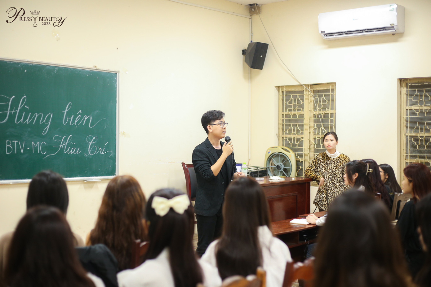 BTV Hữu Trí khuyên các thí sinh không nên quá chú trọng vào sự trôi chảy mà hãy truyền tải cảm xúc của mình tới khán giả.