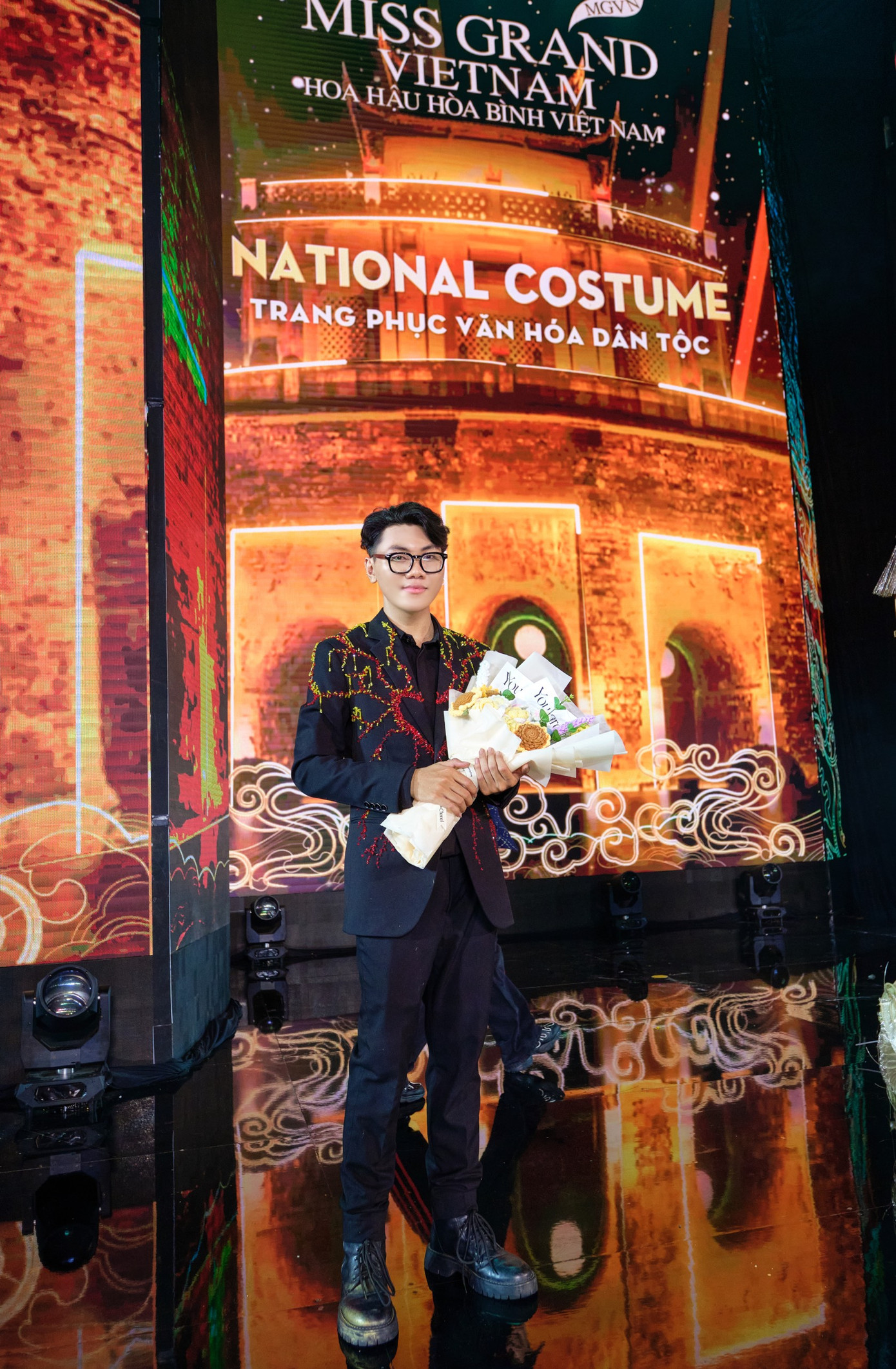 Nguyễn Trung Thành hiện đang là sinh viên năm 2 ngành Thiết kế Thời trang, Trường Đại học Văn Lang.