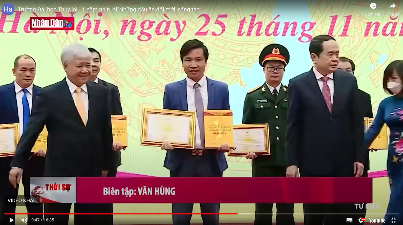 TS. Vũ Ngọc Thương được vinh danh và nhận sách vàng sáng tạo Việt Nam 2021. TS. Vũ Ngọc Thương được vinh danh và nhận sách vàng sáng tạo Việt Nam 2021.