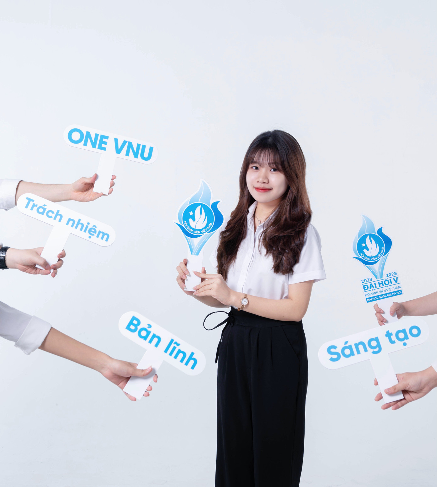 Mai Phương tham gia Đại hội Hội Sinh viên Đại học Quốc gia Hà Nội (nhiệm kỳ 2023 - 2028). Mai Phương tham gia Đại hội Hội Sinh viên Đại học Quốc gia Hà Nội (nhiệm kỳ 2023 - 2028).