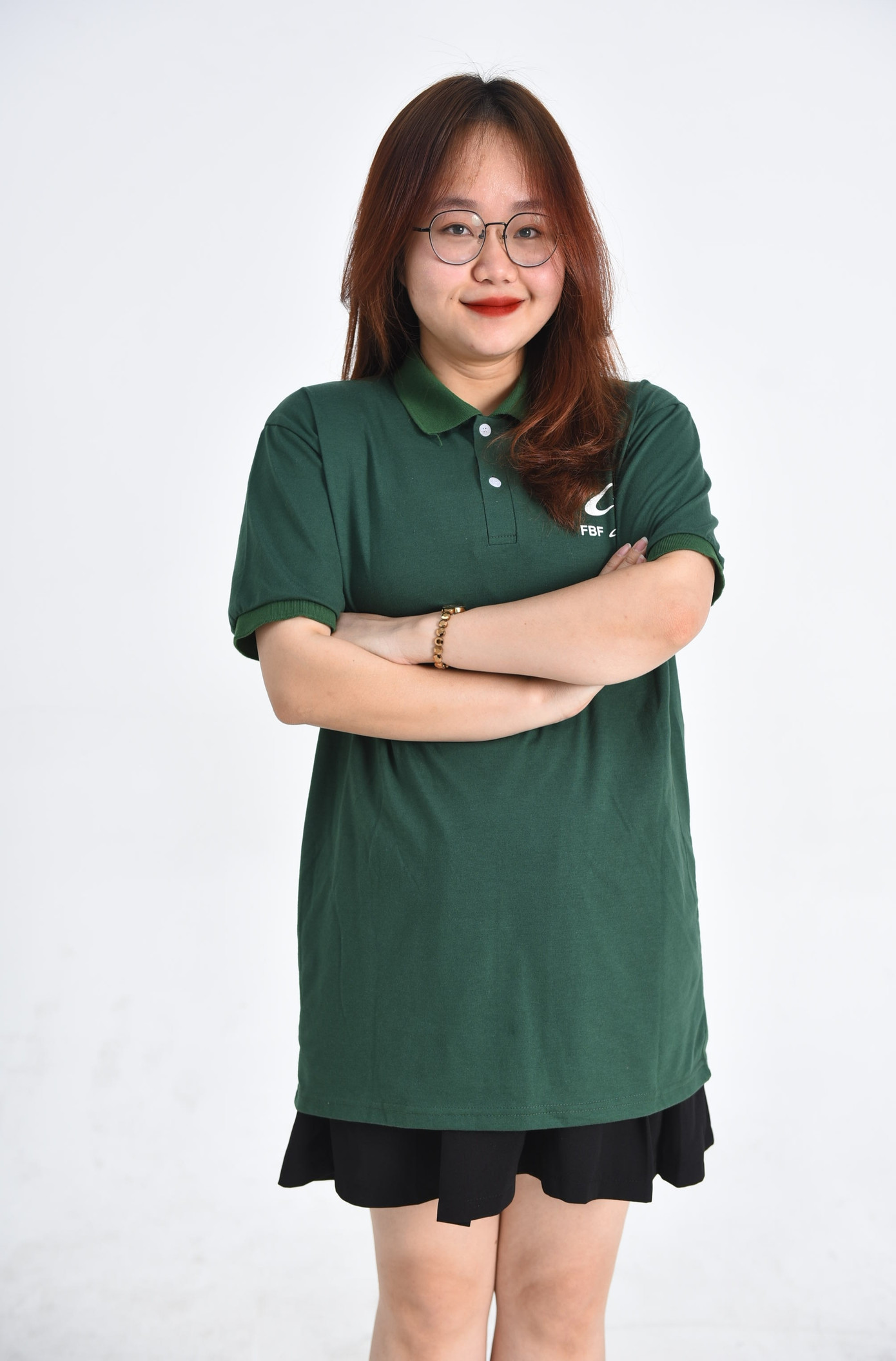 Nguyễn Hà Chi (sinh năm 2003) cựu học sinh Chuyên Văn - THPT Chuyên Vĩnh Phúc - tỉnh Vĩnh Phúc, sinh viên năm 2 chuyên ngành Tài chính Quốc tế, khoa Tài chính Ngân hàng, Đại học Ngoại thương Hà Nội. Nguyễn Hà Chi (sinh năm 2003) cựu học sinh Chuyên Văn - THPT Chuyên Vĩnh Phúc - tỉnh Vĩnh Phúc, sinh viên năm 2 chuyên ngành Tài chính Quốc tế, khoa Tài chính Ngân hàng, Đại học Ngoại thương Hà Nội.