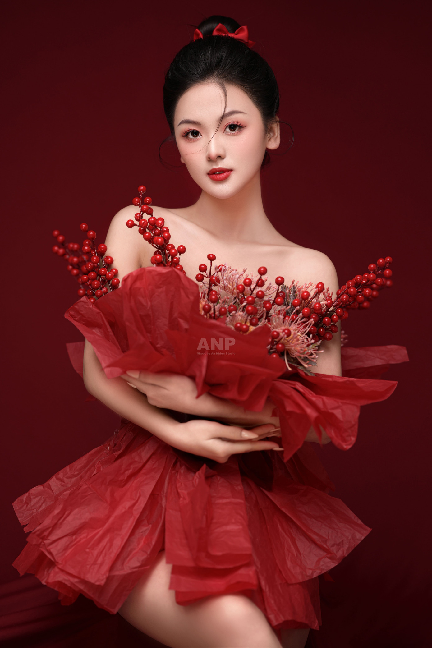 Sở hữu nhan sắc cùng chiều cao chuẩn mẫu, Tiểu Ngọc được biết đến là một mẫu ảnh tự do.