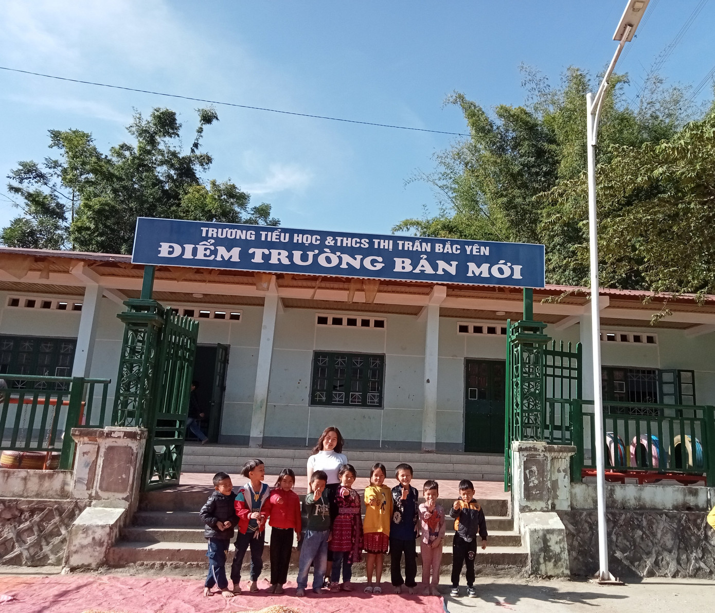 Điểm trường Bản Mới còn nhiều khó khăn, thiếu thốn.