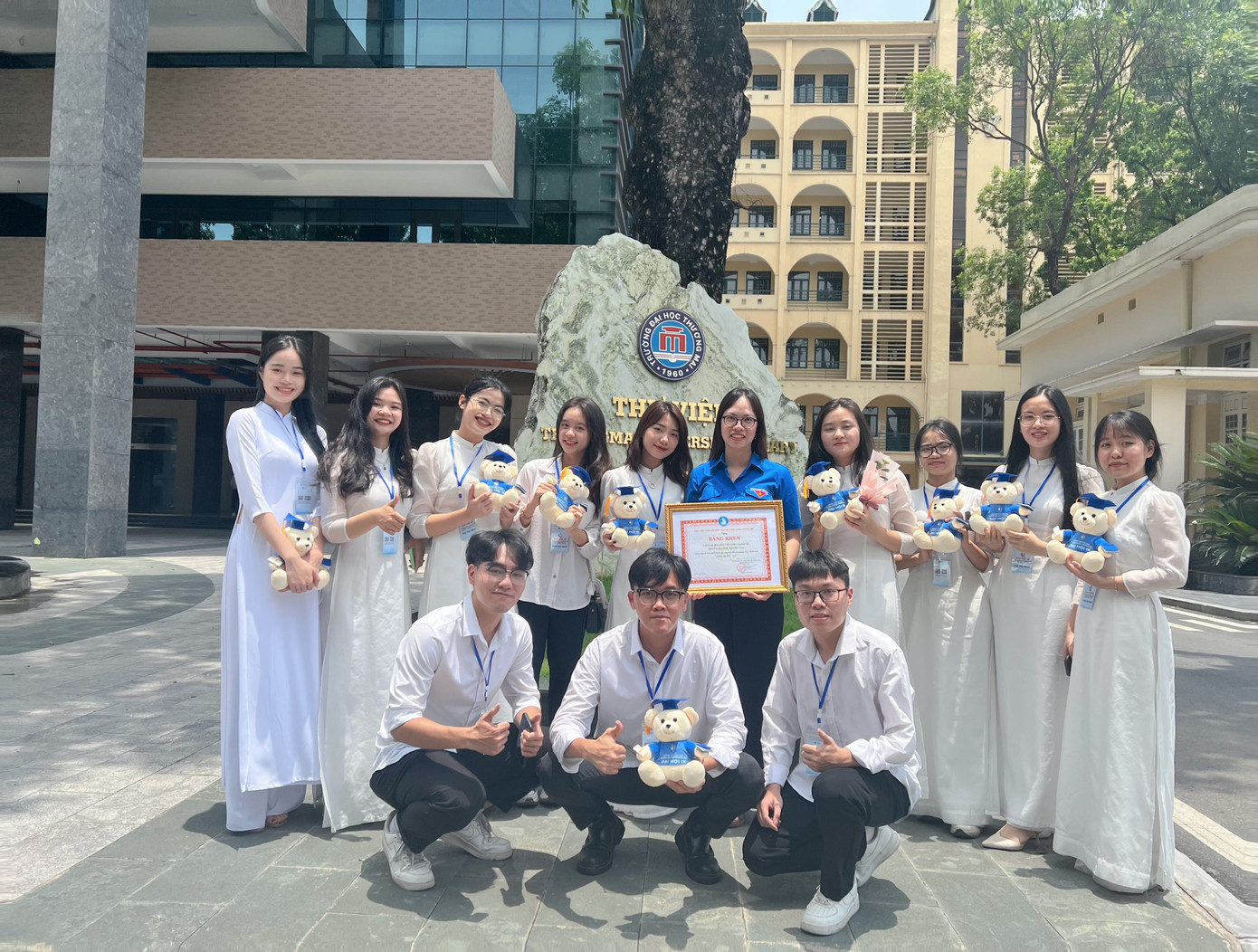 Tham gia Đại hội Đại biểu Hội Sinh viên Việt Nam trường Đại học Thương mại lần thứ IX.