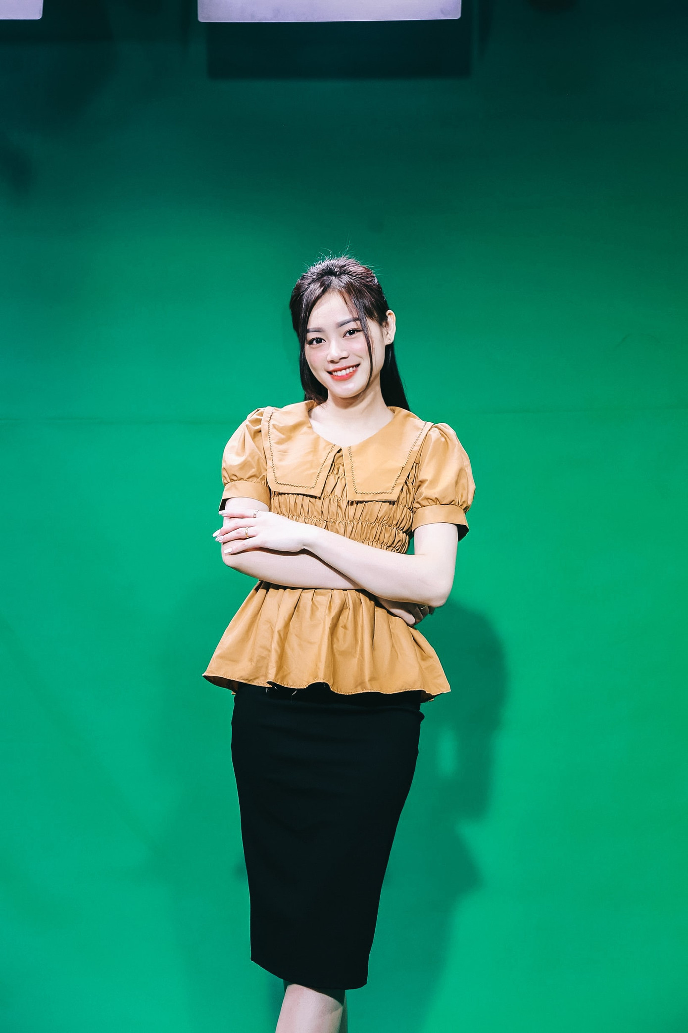 MC bản tin AOF News. MC bản tin AOF News.