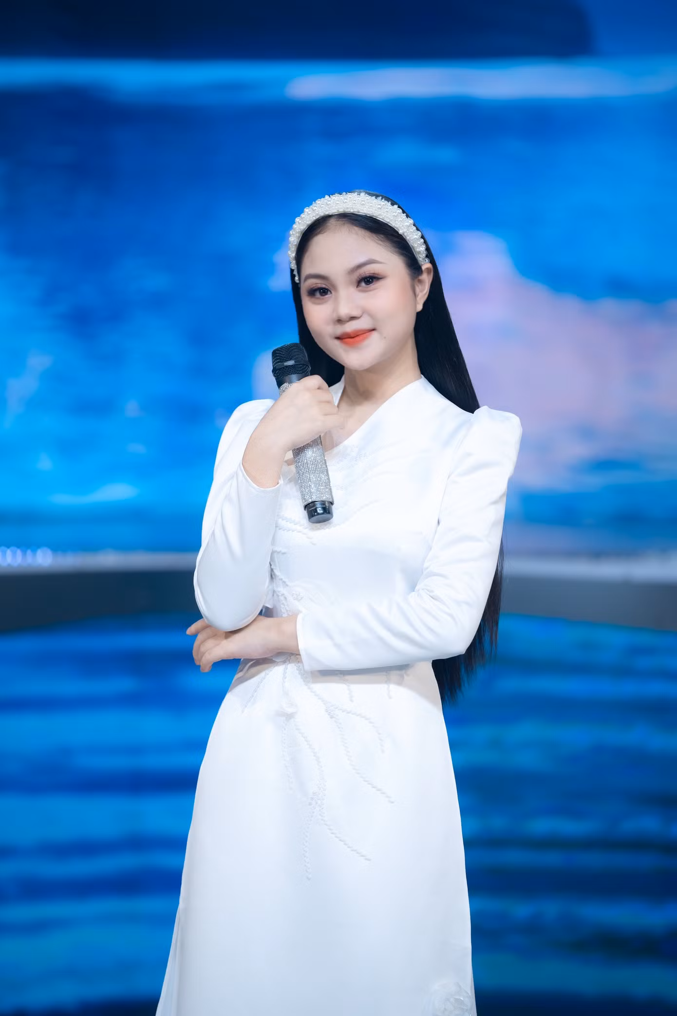 Được khán giả yêu thương và dành trao nhiều tình cảm đó là động lực rất lớn để nữ sinh cố gắng hơn nữa. Được khán giả yêu thương và dành trao nhiều tình cảm đó là động lực rất lớn để nữ sinh cố gắng hơn nữa.