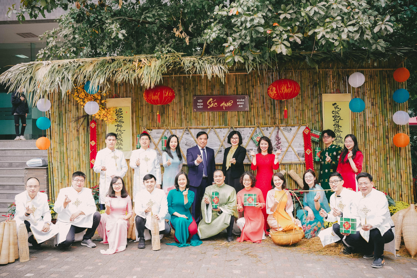 Chương trình "Tết sum vầy, Xuân bình an" năm 2023 được Trường Đại học Ngoại thương tổ chức vào ngày 11/1/2023 trong không khí vui tươi, ấm áp.