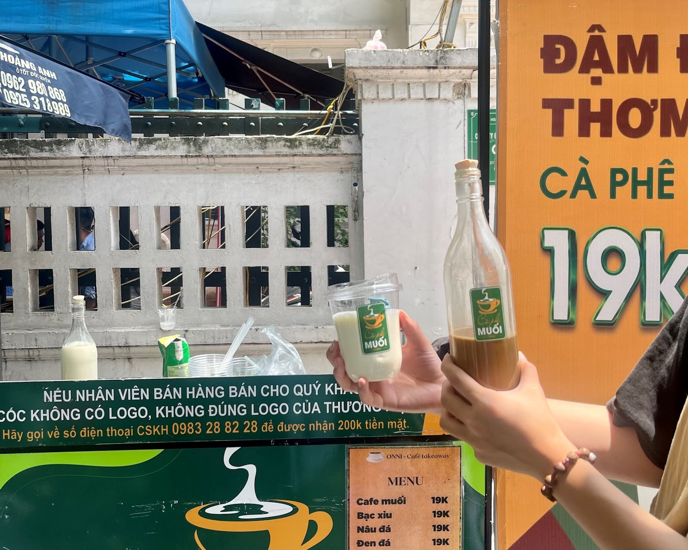 Ảnh kinh doanh tại điểm bán Onni Cafe Takeaway 37 Quang Trung, Hoàn Kiếm, Hà Nội. Ảnh kinh doanh tại điểm bán Onni Cafe Takeaway 37 Quang Trung, Hoàn Kiếm, Hà Nội.