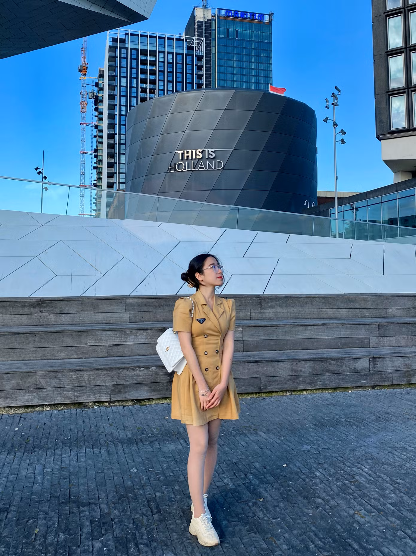 Linh tại đất nước Hà Lan. Linh tại đất nước Hà Lan.