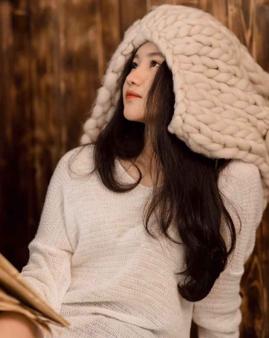 Đinh Thị Thu Huyên (sinh năm 2002) đang là sinh viên năm 3 trường Đại học Y Dược - Đại học Thái Nguyên.