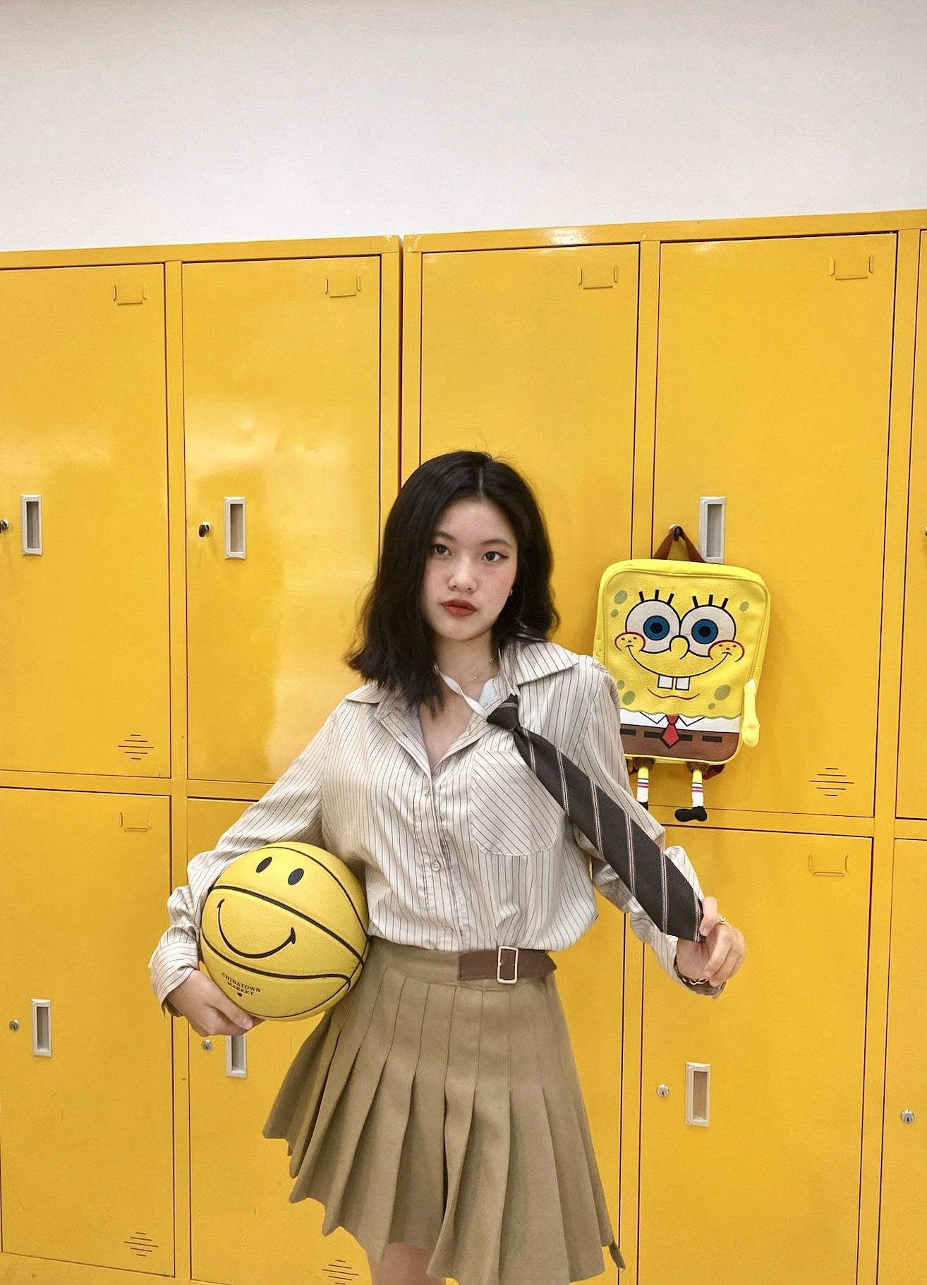 Lê Trịnh Bích Liên (sinh năm 2005), là sinh viên năm nhất tại khoa Dược, Trường Đại học Văn Lang. Lê Trịnh Bích Liên (sinh năm 2005), là sinh viên năm nhất tại khoa Dược, Trường Đại học Văn Lang.