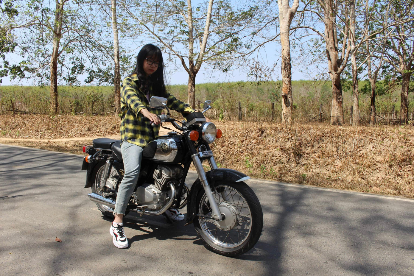 Kiều Nhi đã bén duyên với một niềm đam mê thường thấy hơn ở nam giới: Chơi xe Honda 67. Kiều Nhi đã bén duyên với một niềm đam mê thường thấy hơn ở nam giới: Chơi xe Honda 67.