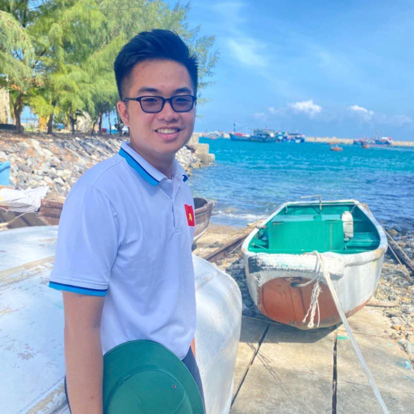 Nam sinh mong muốn sẽ thực hiện được ước mơ trở thành một kiểm soát viên không lưu trong tương lai.