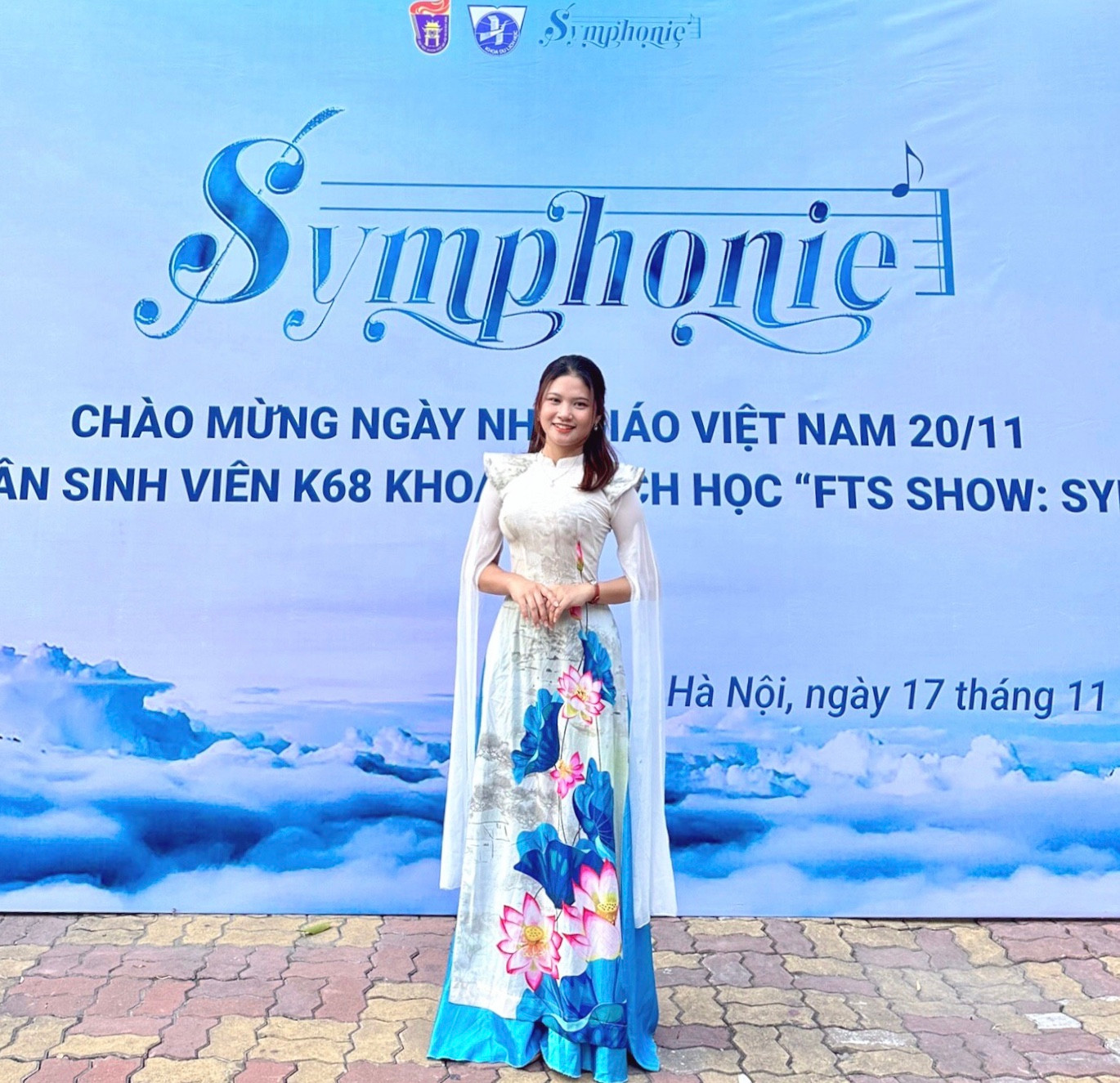 Nguyễn Thị Huế (21 tuổi, quê Thái Nguyên) là sinh viên năm 4, chuyên ngành Quản trị Dịch vụ Du lịch &amp; Lữ hành, Trường Đại học Khoa học Xã hội và Nhân văn, Đại học Quốc gia Hà Nội.