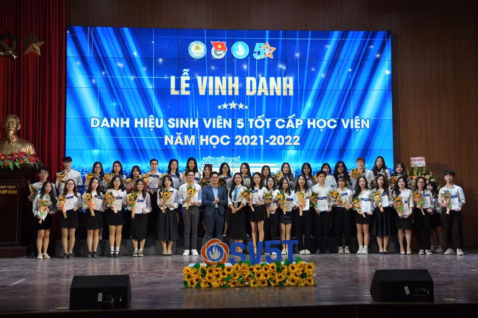 Lễ vinh danh danh hiệu Sinh viên 5 tốt cấp Học viện năm học 2021 - 2022.