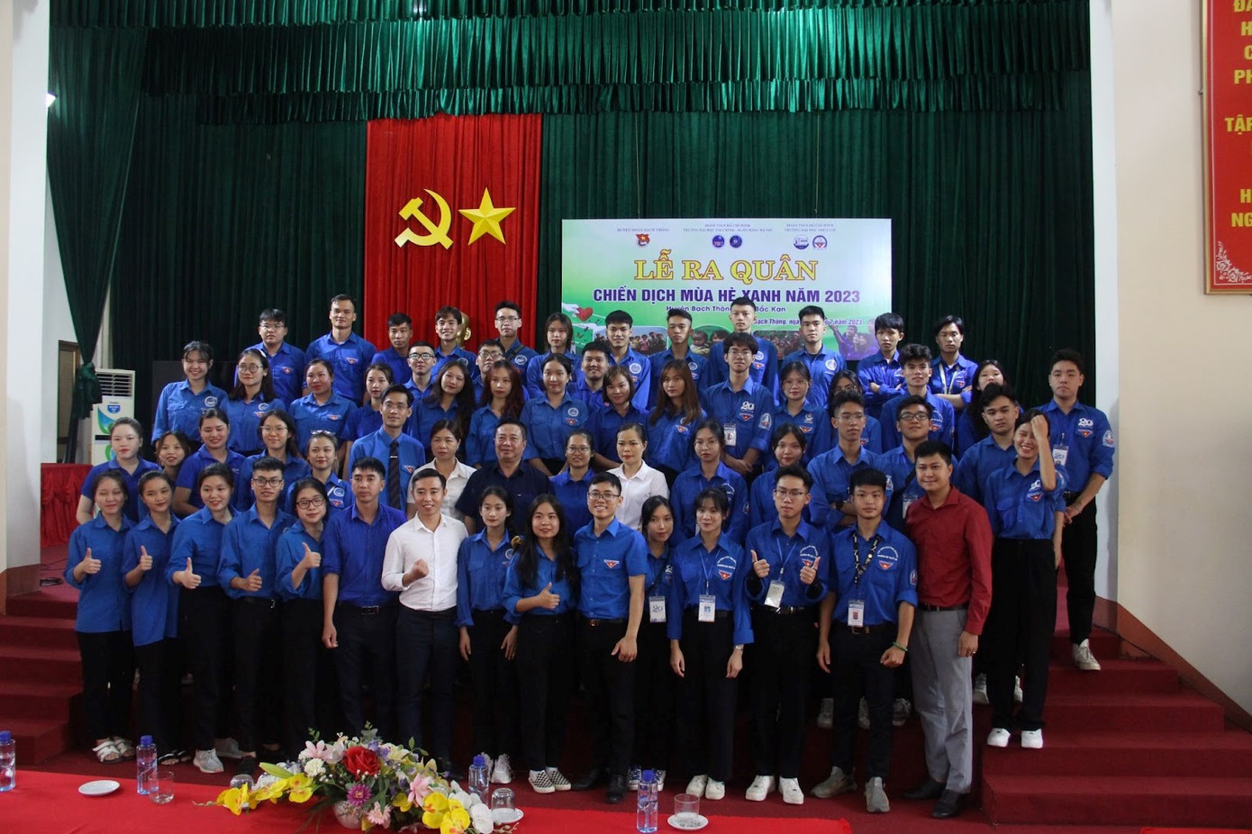 Lễ ra quân chiến dịch Mùa hè xanh 2023 của CLB Sinh viên tình nguyện Trường Đại học Thủy lợi tại tỉnh Bắc Kạn.