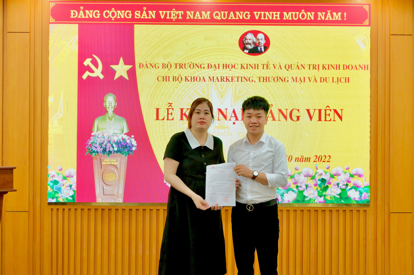 Trở thành Đảng viên Đảng Cộng sản Việt Nam vào năm 2022.