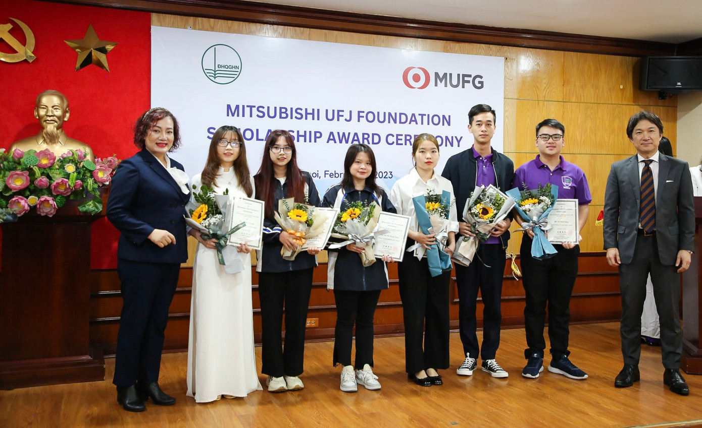 Khối thành tích đáng mơ ước với những trải nghiệm thực tế mà cậu bạn học được. Khối thành tích đáng mơ ước với những trải nghiệm thực tế mà cậu bạn học được.