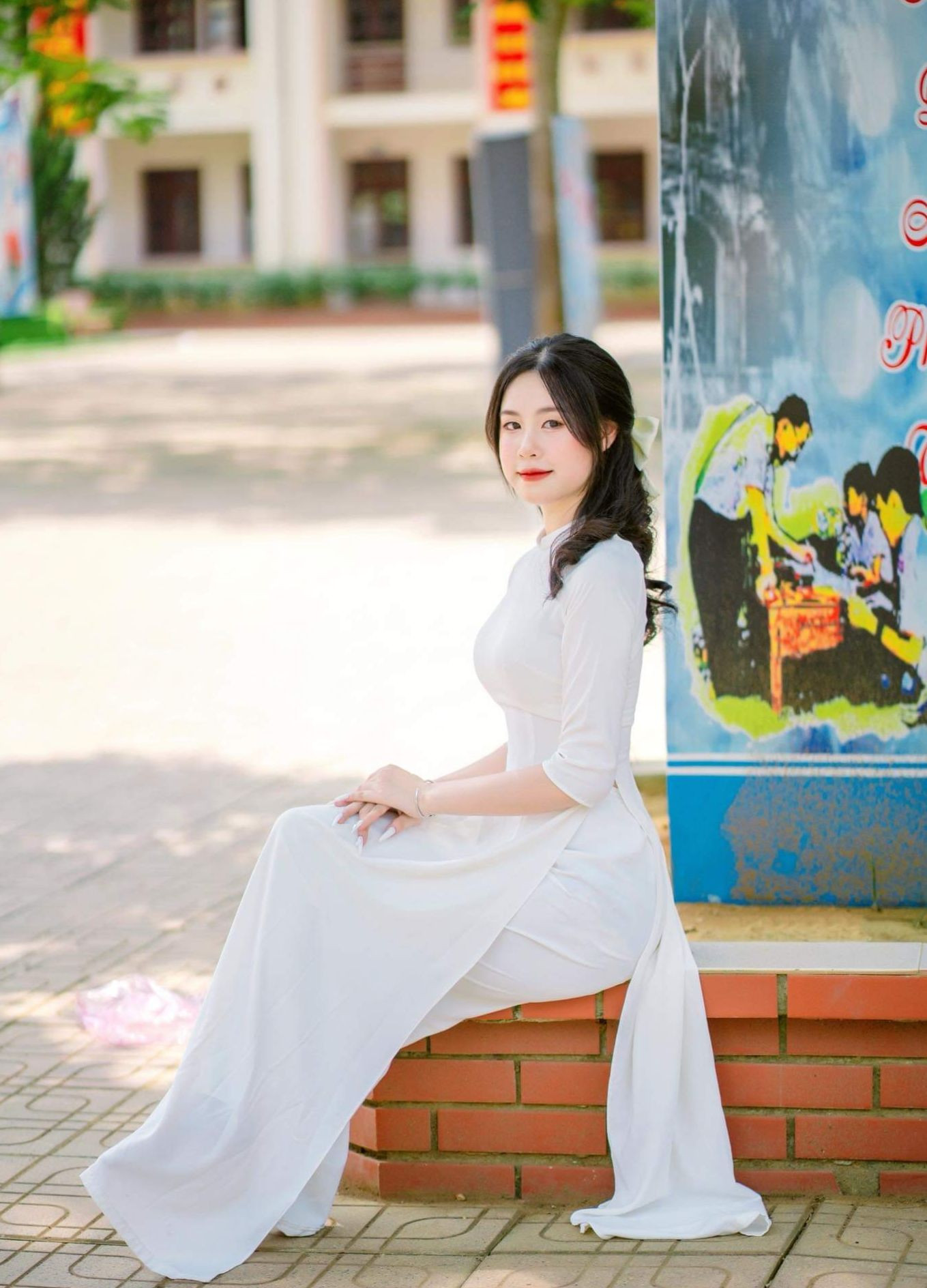 Hà Thu Trà là sinh viên năm 2, Đại học Hồng Đức Thanh Hóa. Hà Thu Trà là sinh viên năm 2, Đại học Hồng Đức Thanh Hóa.