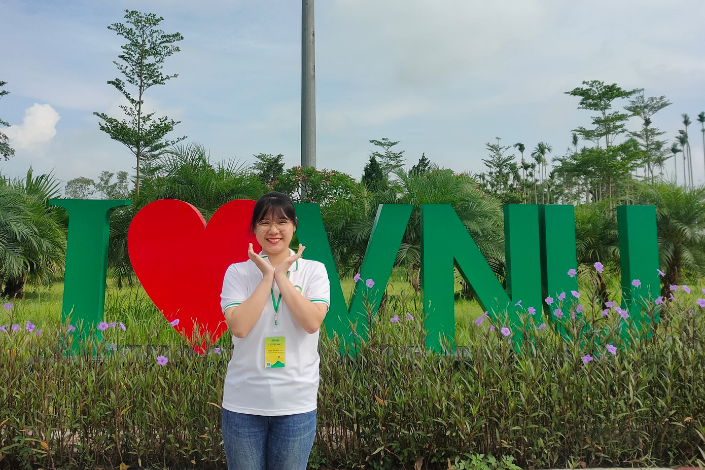 Nhật Trân trong thời gian là Trại sinh chính thức của Trại hè Thủ lĩnh VNU được tổ chức tại cơ sở Hoà Lạc của Đại học Quốc gia Hà Nội. Nhật Trân trong thời gian là Trại sinh chính thức của Trại hè Thủ lĩnh VNU được tổ chức tại cơ sở Hoà Lạc của Đại học Quốc gia Hà Nội.