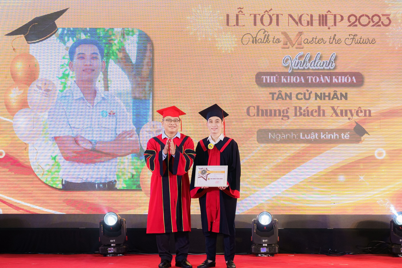 Chung Bách Xuyên (sinh năm 2001) vừa tốt nghiệp Thủ khoa ngành Luật Kinh tế, trường Đại học Công nghệ Miền Đông.