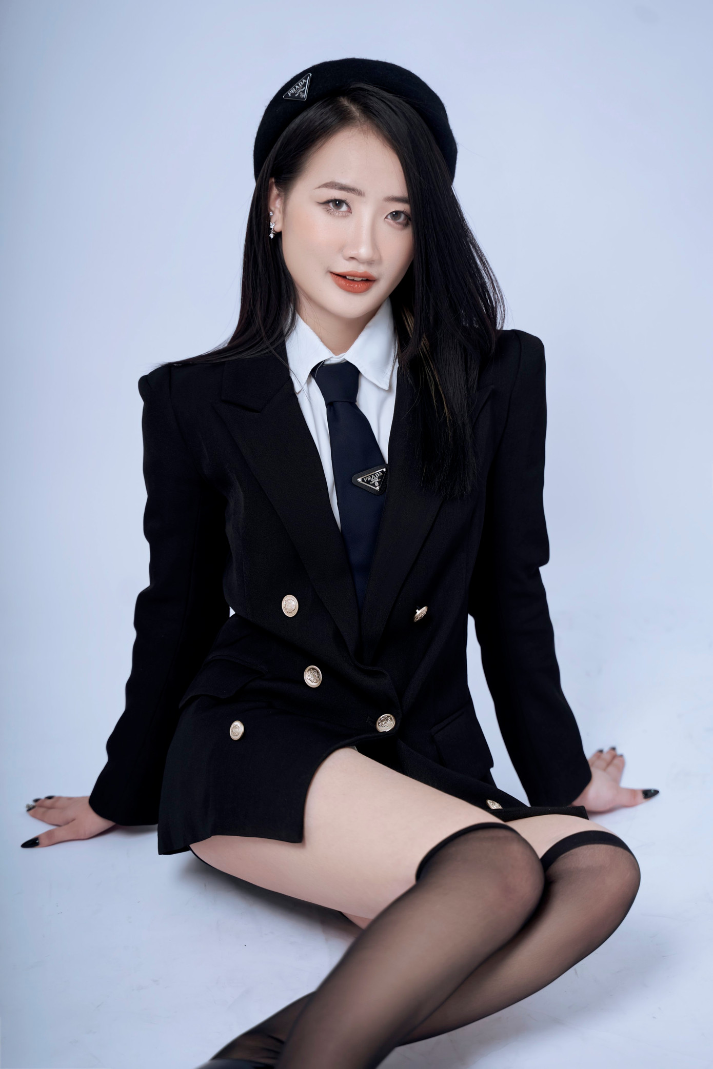 Thùy Linh là sinh viên năm 2 chuyên ngành Báo Phát thanh, Khoa Phát thanh - Truyền hình tại Học viện Báo chí và Tuyên Truyền. Thùy Linh là sinh viên năm 2 chuyên ngành Báo Phát thanh, Khoa Phát thanh - Truyền hình tại Học viện Báo chí và Tuyên Truyền.