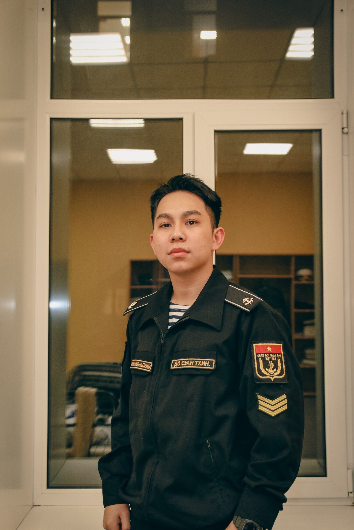 Xuân Thìn đang là học viên năm 3 khoa Quốc Tế, Học viện Hải Quân Pie Đại đế, Liên Bang Nga.