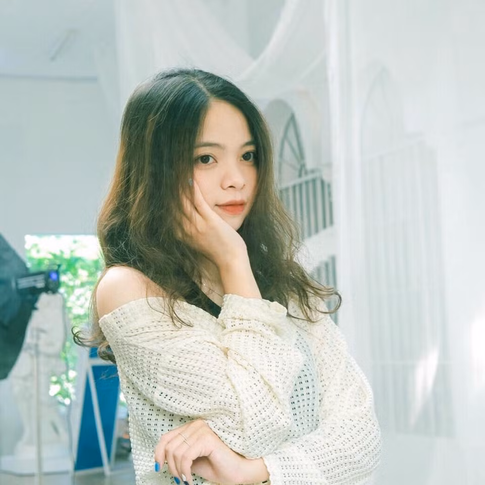 Phạm Thu Yến (Sinh viên khoa Xuất Bản, Học viện Báo chí và Tuyên truyền). Phạm Thu Yến (Sinh viên khoa Xuất Bản, Học viện Báo chí và Tuyên truyền).
