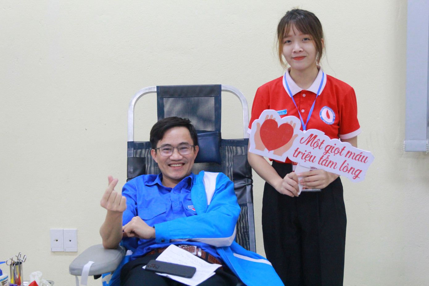 Đinh Thu Hằng đang là chủ nhiệm của CLB Giọt Hồng.