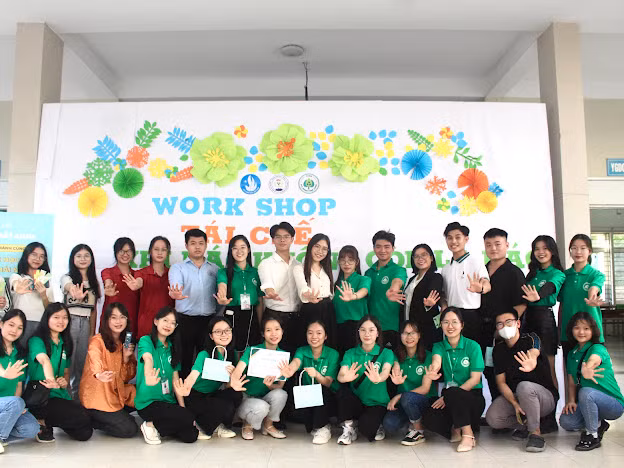 Thu Trang đã gặp gỡ và kết nối được với nhiều người bạn mới thông qua các hoạt động, phong trào sinh viên.