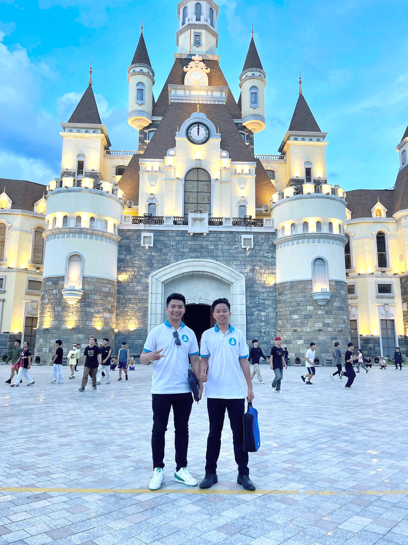 Hoàng trong chuyến công tác tại VUG Dance Battle Open Cup 2023.