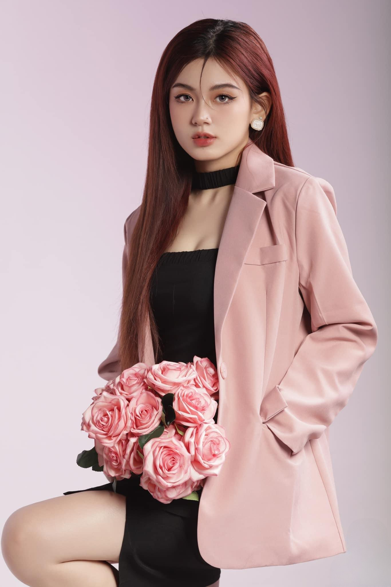 Cô nàng hoạt động tích cực trên đa nền tảng mạng xã hội với tên Đan Phương.