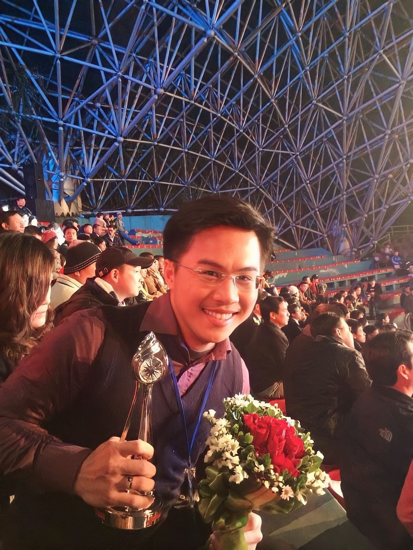 Năm 2013, tác phẩm "Ai cho em ngày mai" đạt Giải bạc tại Liên hoan truyền hình toàn quốc.