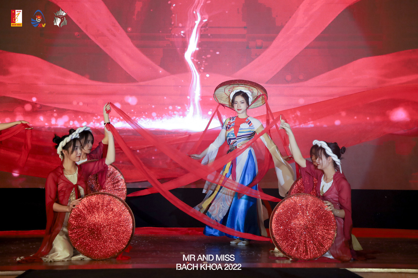 Phần biểu diễn tài năng múa.